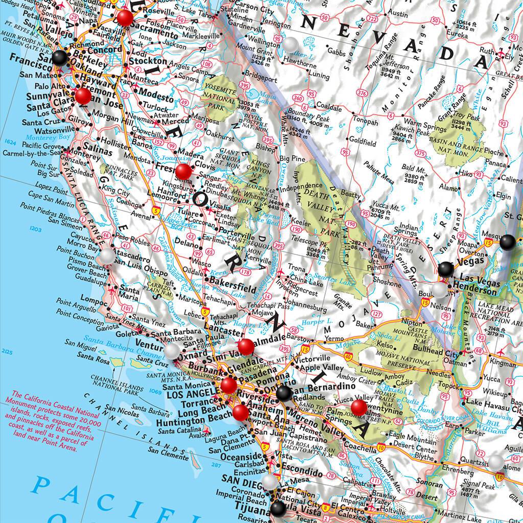 Close Up of Canvas Classic USA Push Pin Map